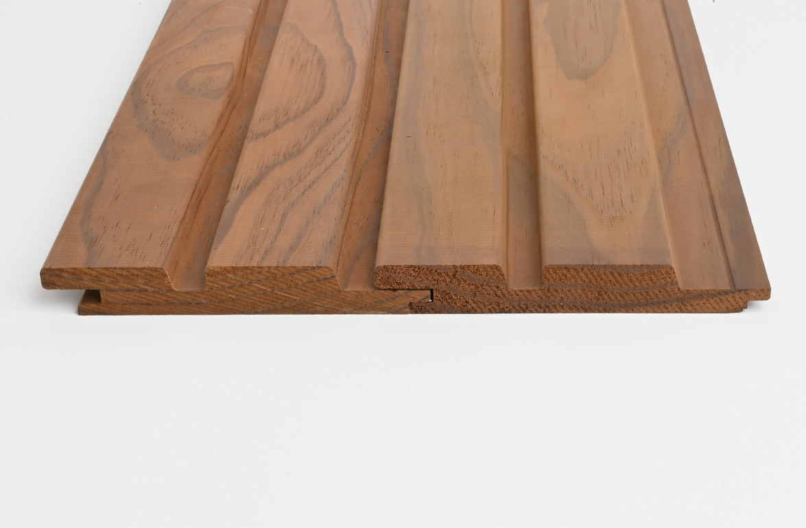 Produktprøve Thermory ThermoWood, Fyr Premium, KEF C8G